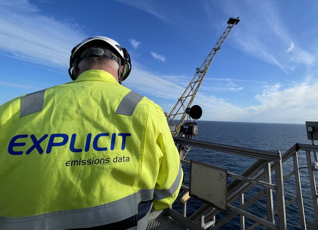 Explicit crew on an offshore platform